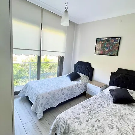 Βίλα Luxurious With Pool Directly By The Sea *